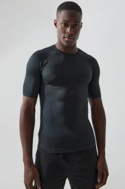 Man Active Seamless Muscle Fit T-shirt | BoohooMAN UK