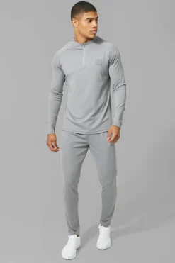 Man Active Skinny Crew Neck 1/4 Zip Tracksuit | BoohooMAN UK