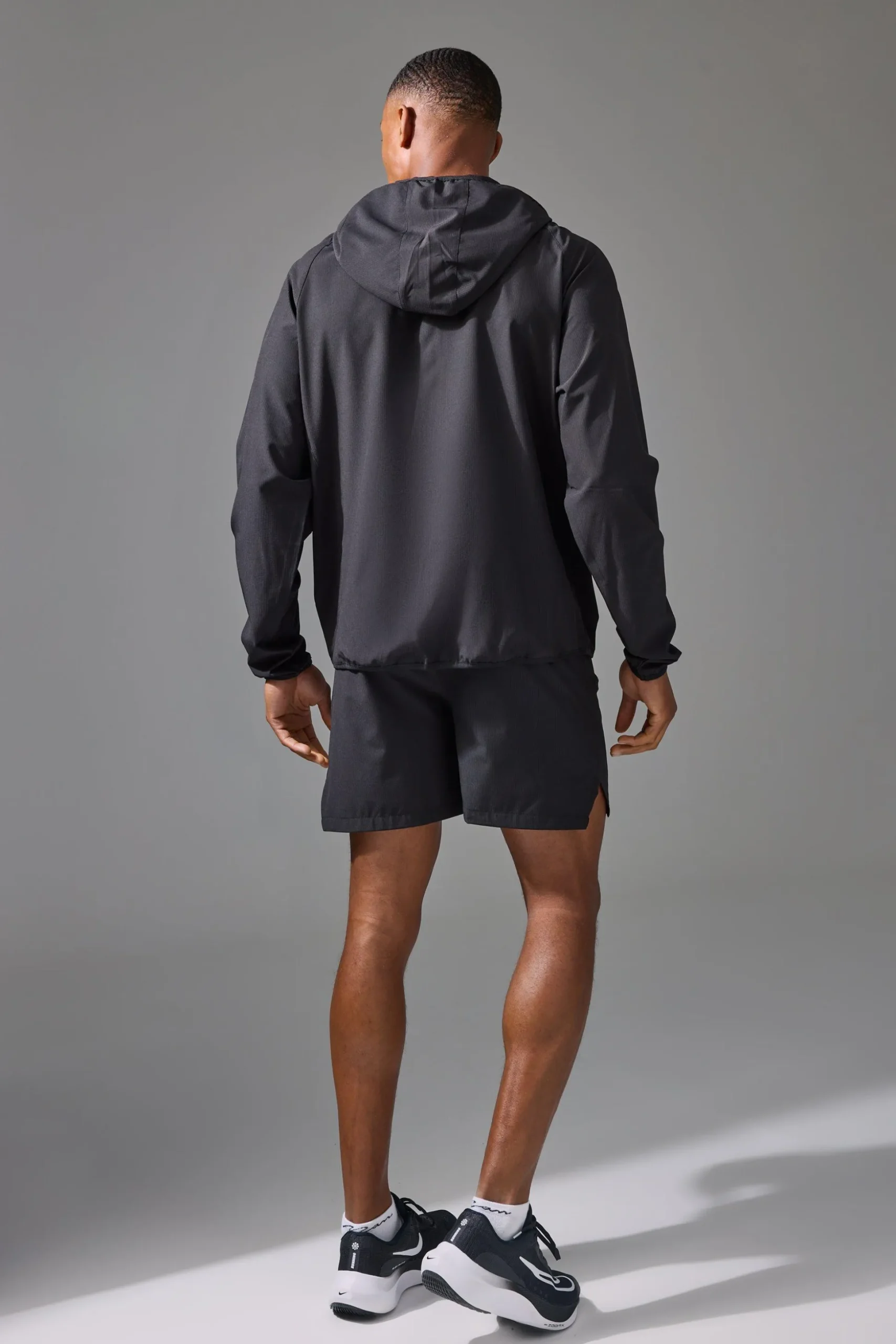 Man Active Stretch Ripstop Regular Fit Windbreaker | BoohooMAN UK