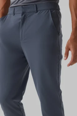 Man Active Stretch Tapered Golf Trousers | BoohooMAN UK