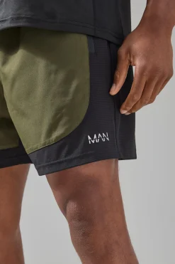 Man Active Stretch Woven Colour Block 5inch Short | BoohooMAN UK