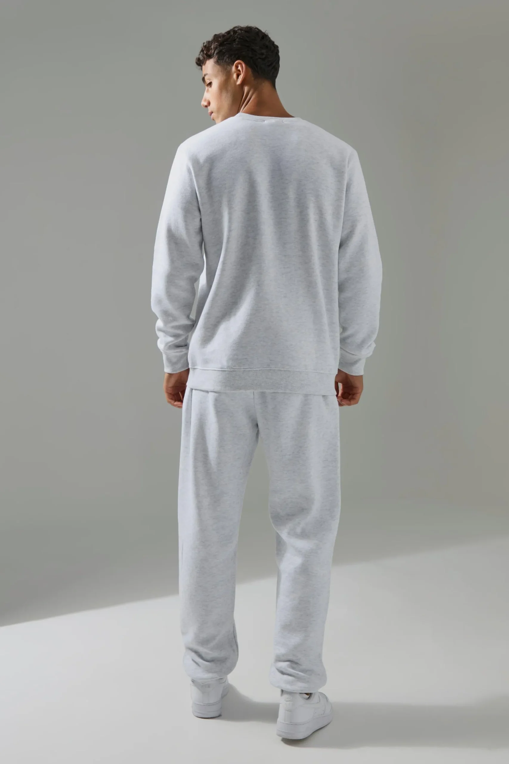 Man Active Sweatshirt & Jogger Tracksuit | BoohooMAN UK