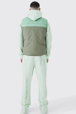 Man Colour Block Quilted Funnel Neck Gilet | BoohooMAN UK