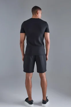 Man Muscle Fit Scuba T-shirt | BoohooMAN UK