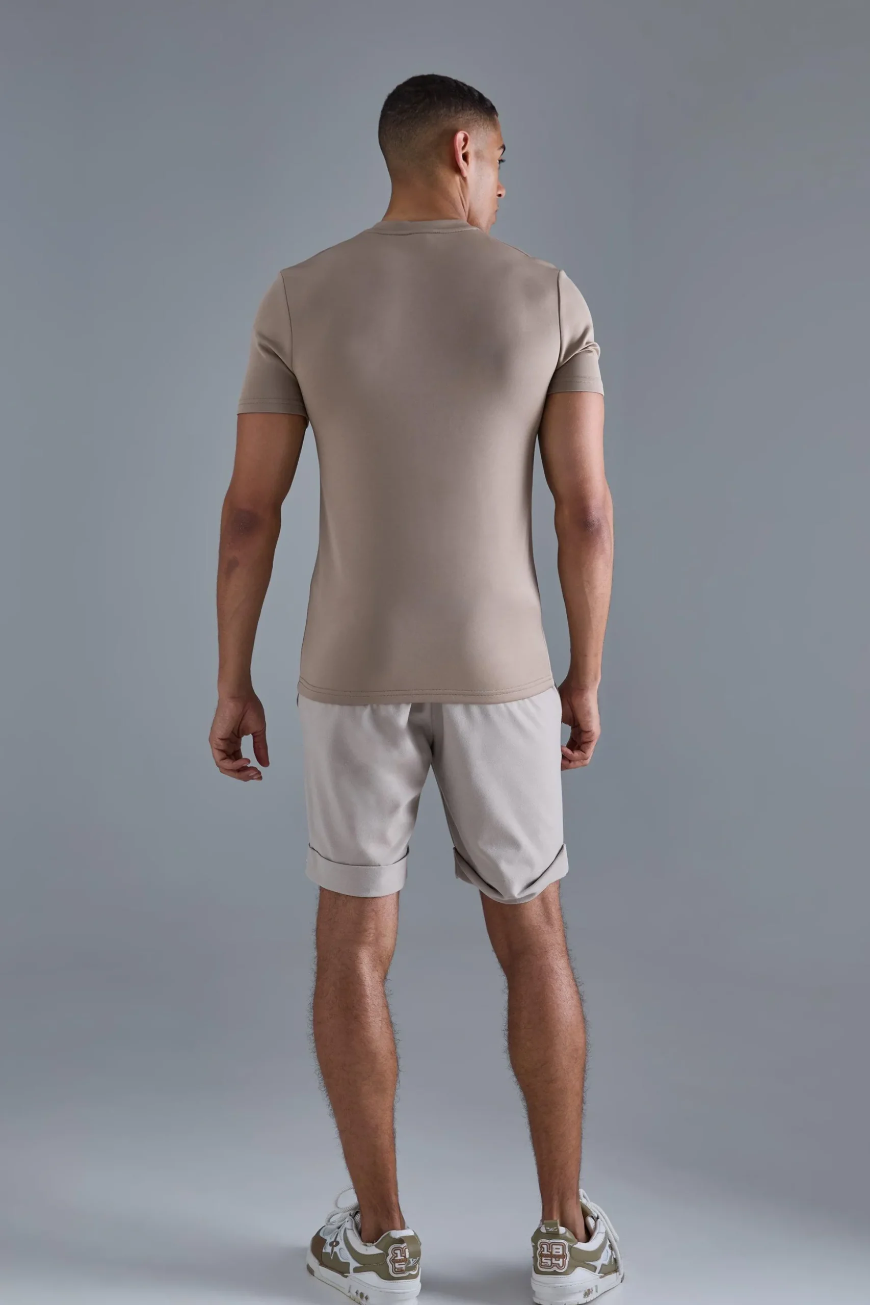 Man Muscle Fit Scuba T-shirt | BoohooMAN UK