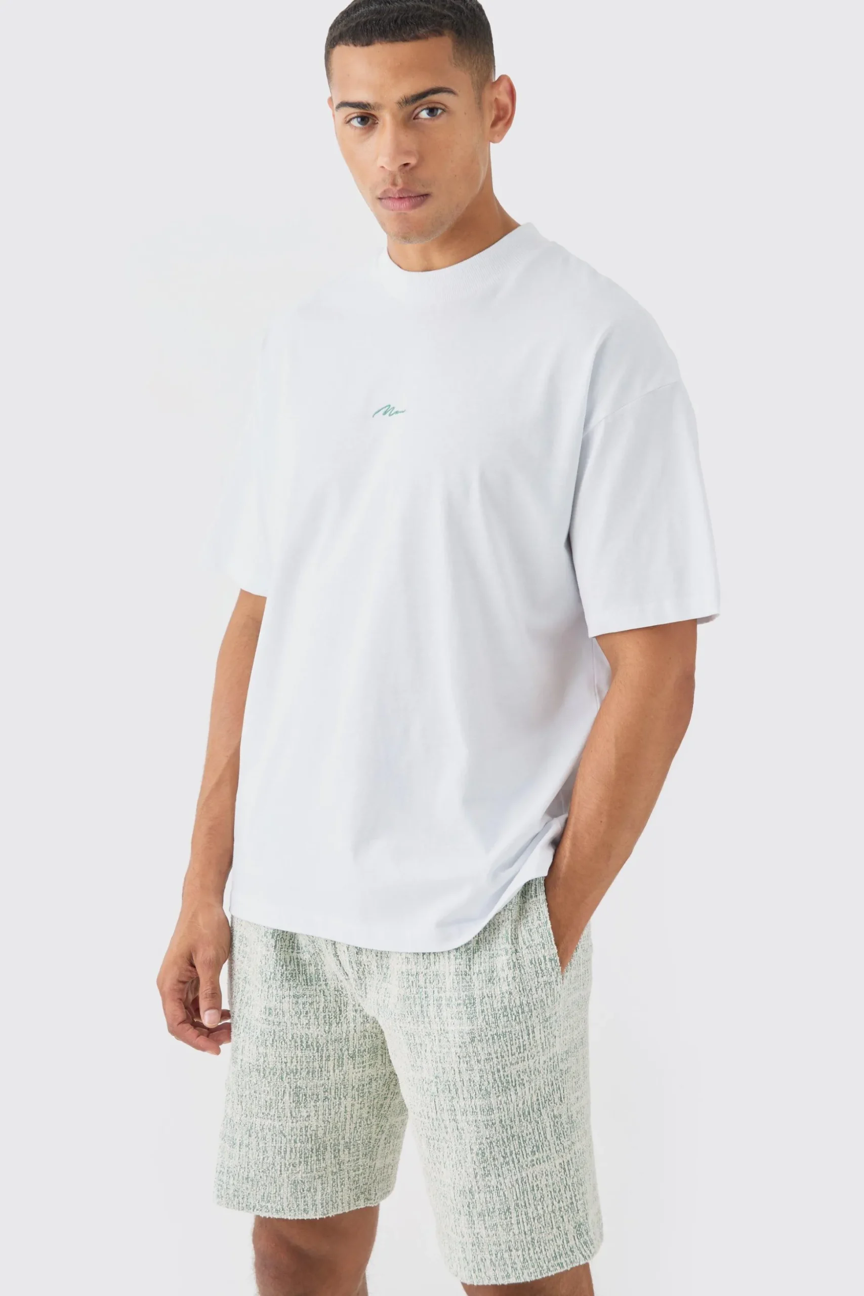 Man Oversized Extended Neck T-shirt And Textured Shorts Set | BoohooMAN UK