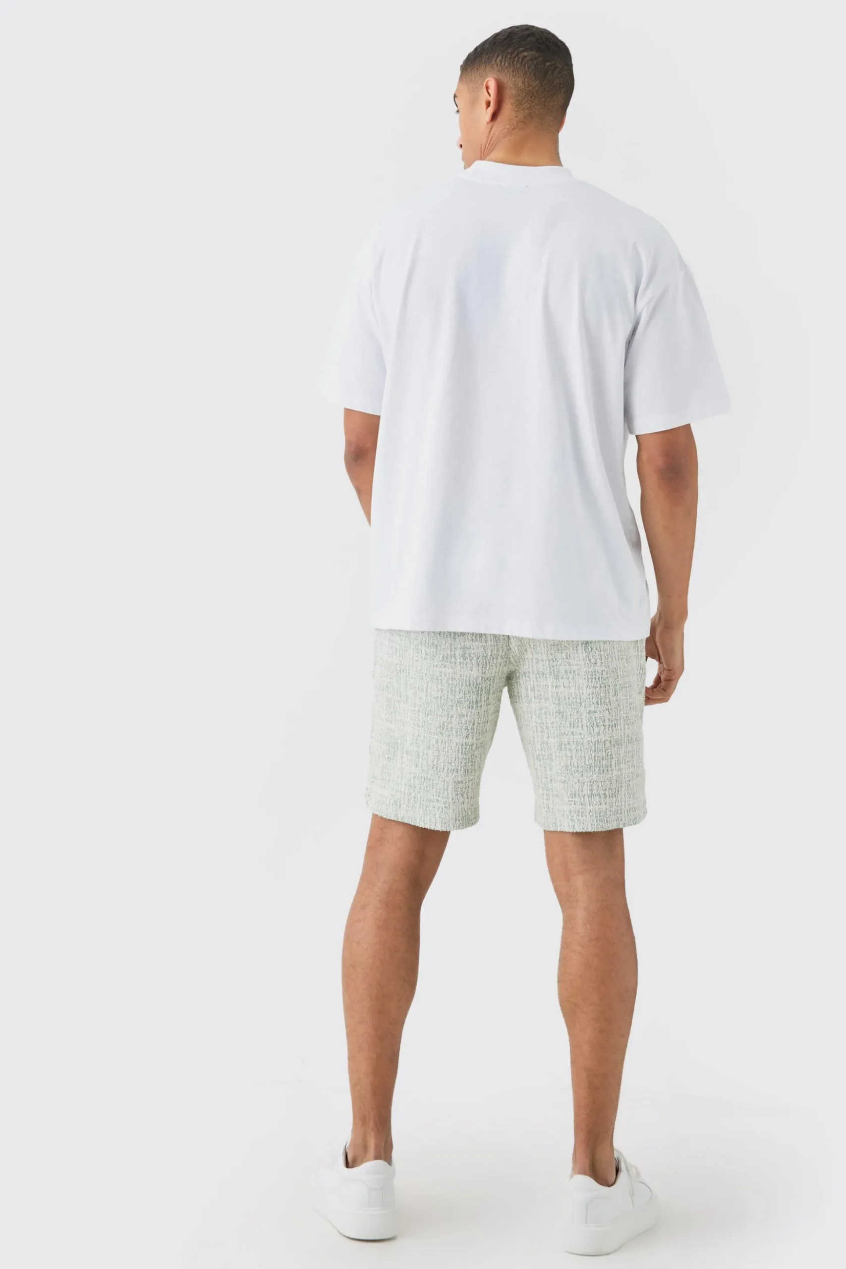 Man Oversized Extended Neck T-shirt And Textured Shorts Set | BoohooMAN UK