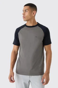 Man Script Slim Colour Block Raglan T-shirt | BoohooMAN UK