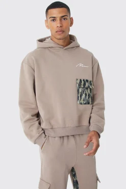 Man Signature Camo Cargo Pocket Gusset Tracksuit | BoohooMAN UK
