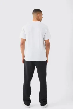 Man Signature Chest Print T-shirt | BoohooMAN UK