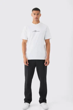 Man Signature Chest Print T-shirt | BoohooMAN UK