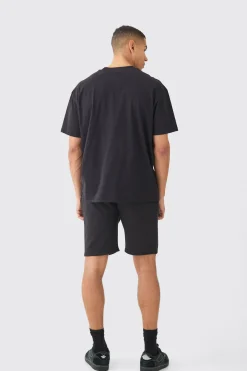 Man Signature Loose Fit Mid Length Shorts | BoohooMAN UK