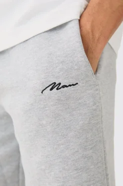 Man Signature Loose Fit Mid Length Shorts | BoohooMAN UK