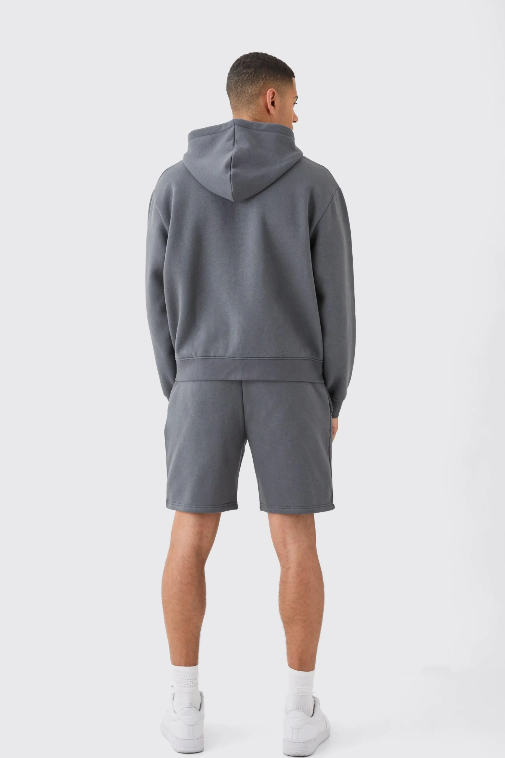 Man Signature Oversized Boxy Zip Thru Short Tracksuit | BoohooMAN UK