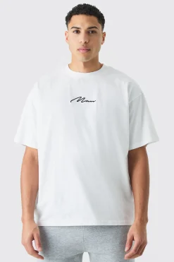 Man Signature Oversized Crew Neck T-shirt | BoohooMAN UK