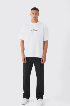 Man Signature Oversized Crew Neck T-shirt | BoohooMAN UK