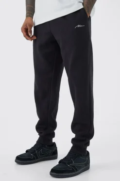 Man Signature Regular Fit Jogger | BoohooMAN UK