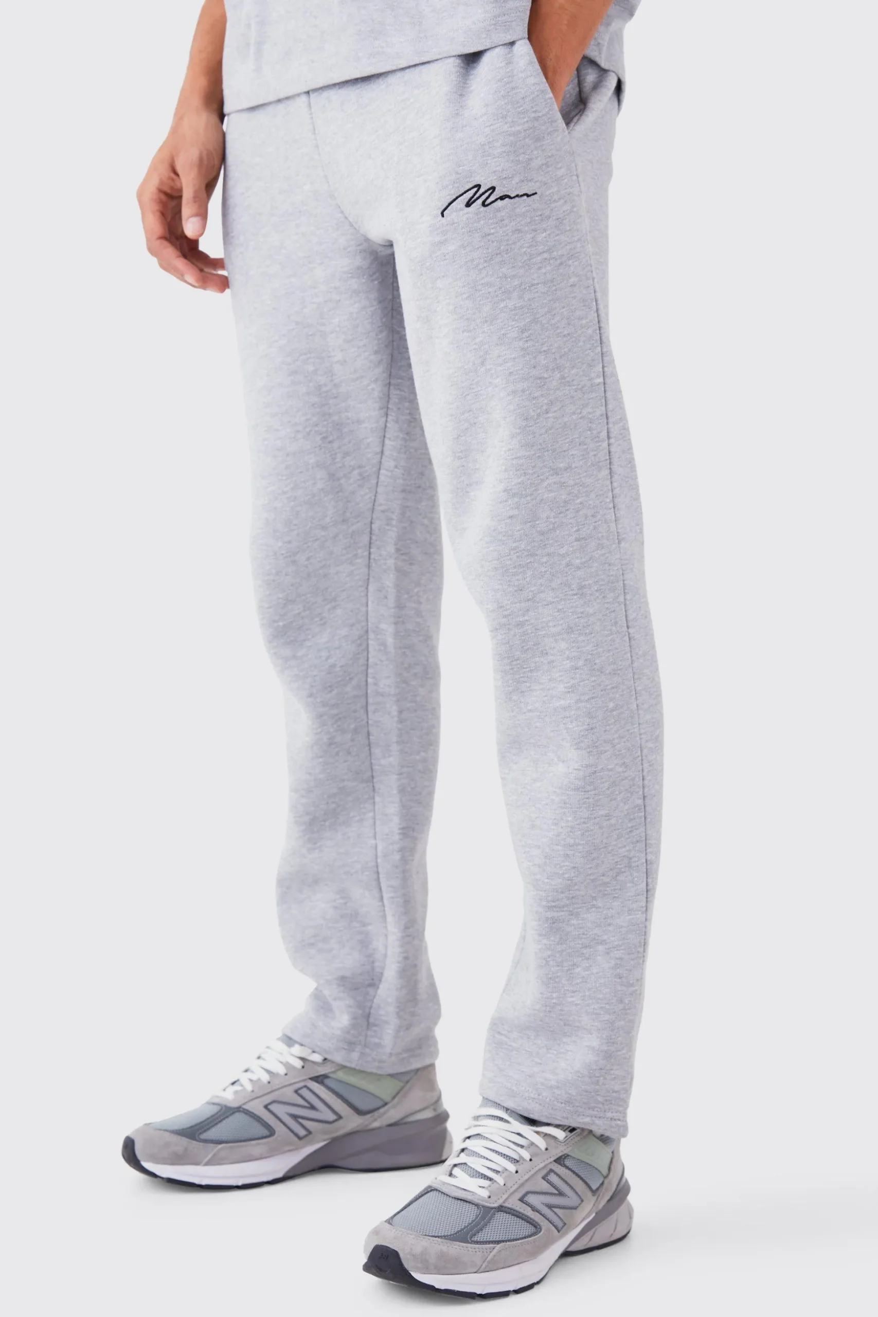 Man Signature Regular Fit Joggers | BoohooMAN UK
