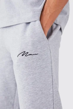 Man Signature Regular Fit Joggers | BoohooMAN UK
