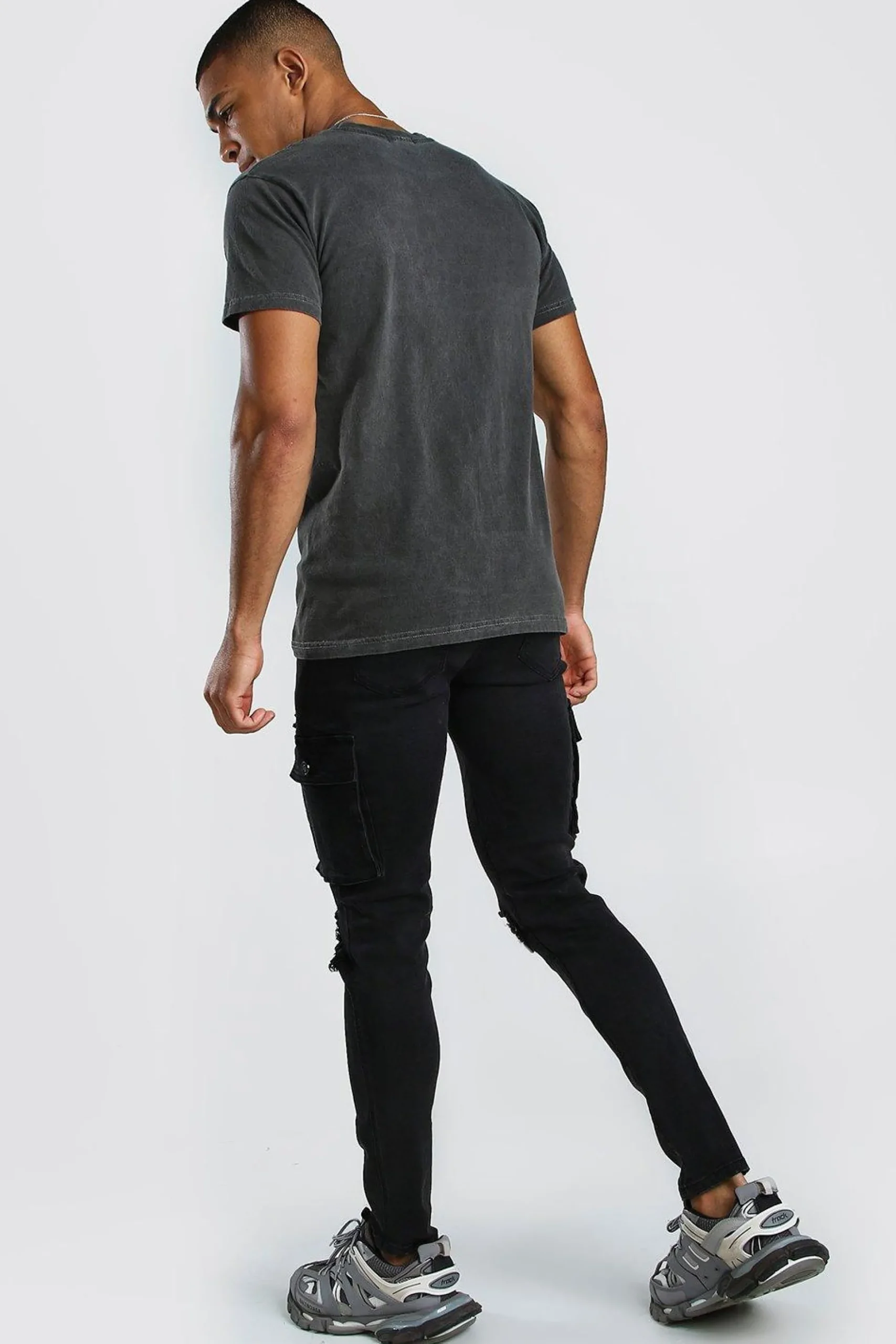 MAN Signature Washed T-Shirt | BoohooMAN UK