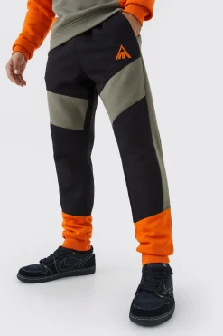 Man Slim Fit Colour Block Jogger | BoohooMAN UK