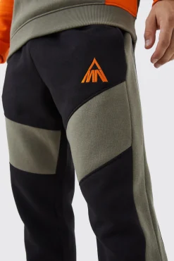 Man Slim Fit Colour Block Jogger | BoohooMAN UK