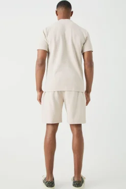 Man Slim Fit Extended Neck Heavy Interlock T-shirt | BoohooMAN UK