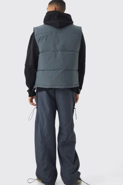 Man Tab Ripstop Funnel Neck Puffer Gilet In Slate | BoohooMAN UK