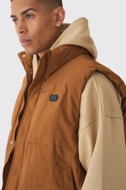 Man Tab Ripstop Funnel Neck Puffer Gilet In Tan | BoohooMAN UK
