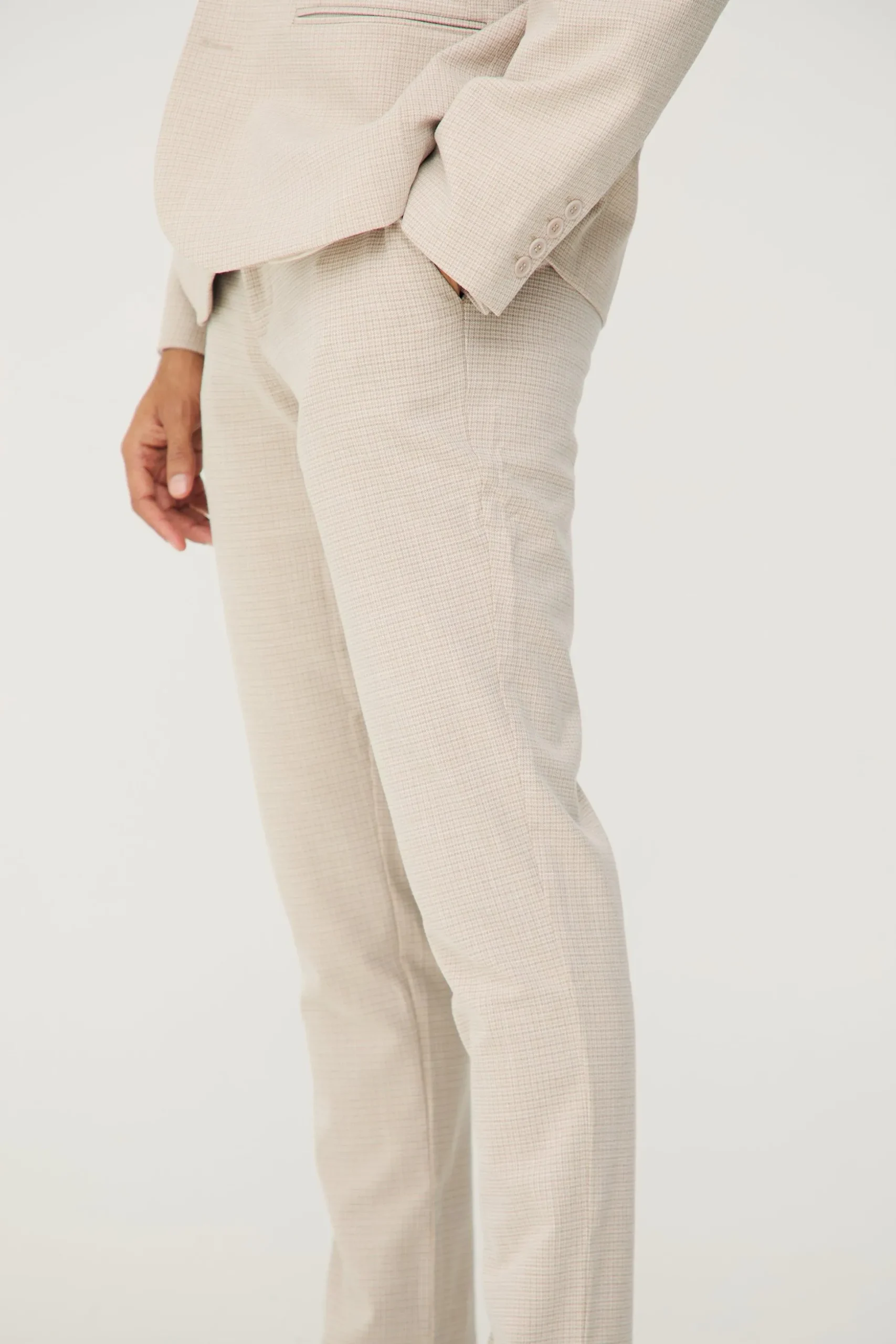 Micro Houndstooth Slim Fit Suit Trousers | BoohooMAN UK