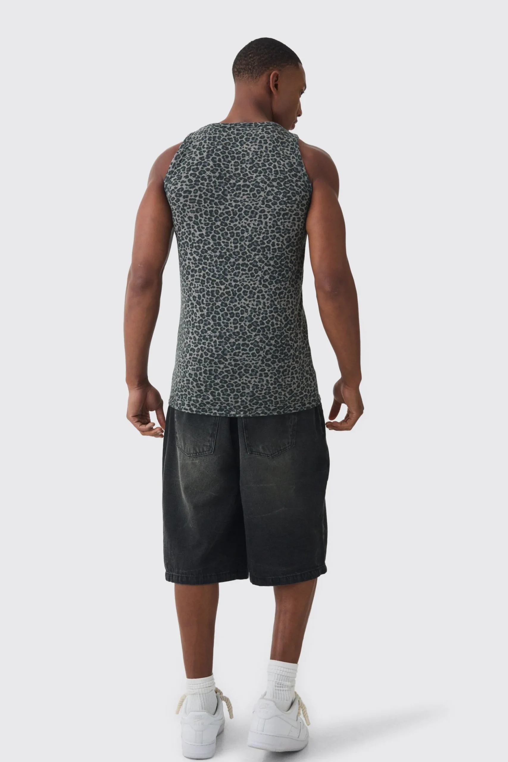 Muscle Fit Leopard Print Vest | BoohooMAN UK