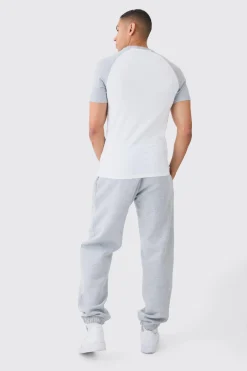 Muscle Fit Man Signature Raglan T-shirt | BoohooMAN UK