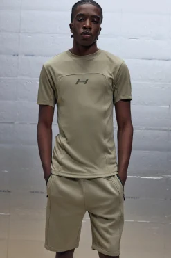 Muscle Fit Pocket Detail T-shirt & Shorts Set | BoohooMAN UK