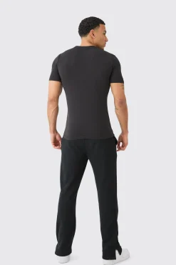 Muscle Fit T-shirt | BoohooMAN UK