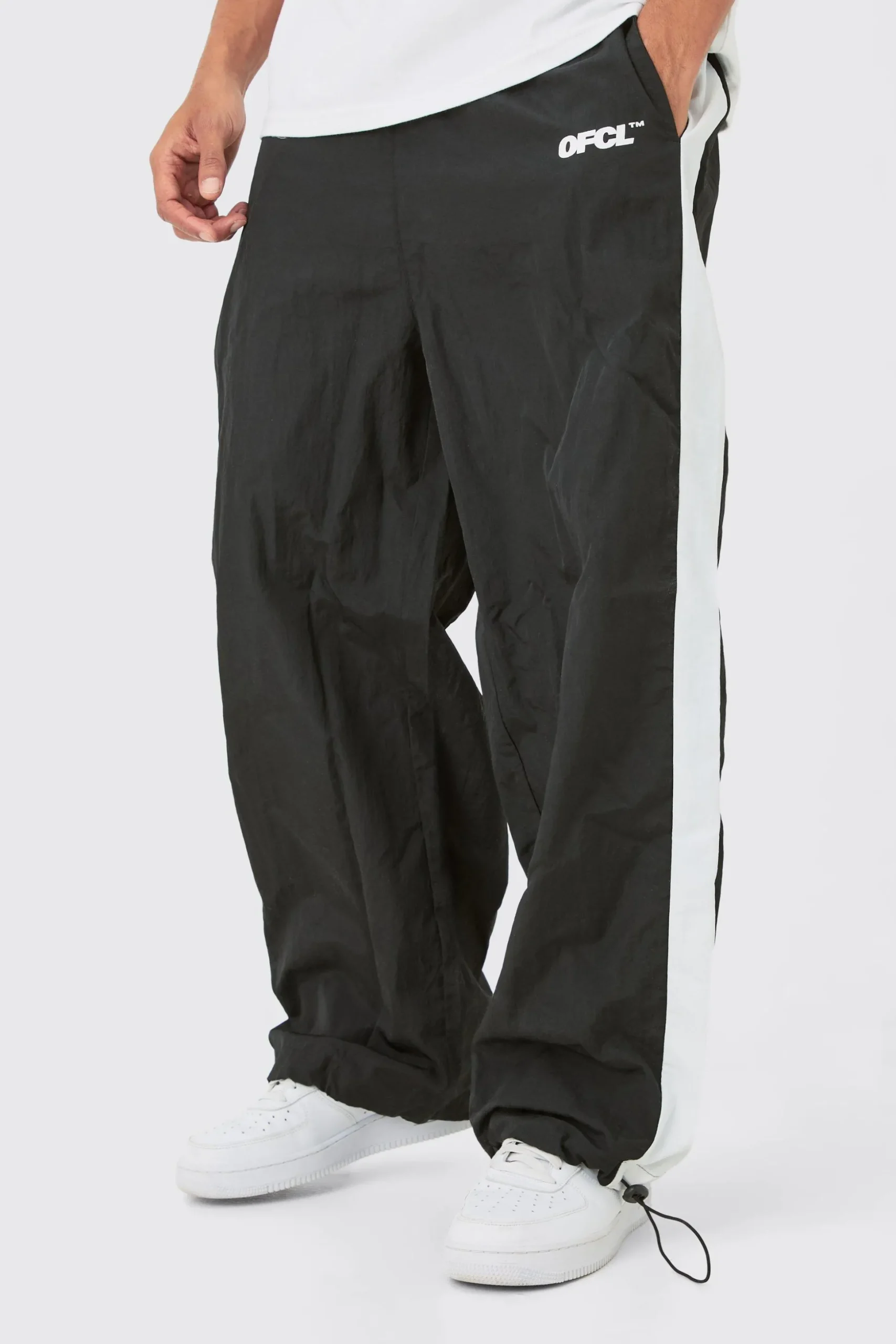 OFCL Side Panel Parachute Pants | BoohooMAN UK
