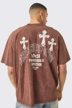 Oversized Acid Wash Cross Graphic T-shirt | BoohooMAN UK