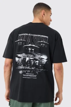 Oversized Back Print Worldwide Spaceship T-shirt | BoohooMAN UK
