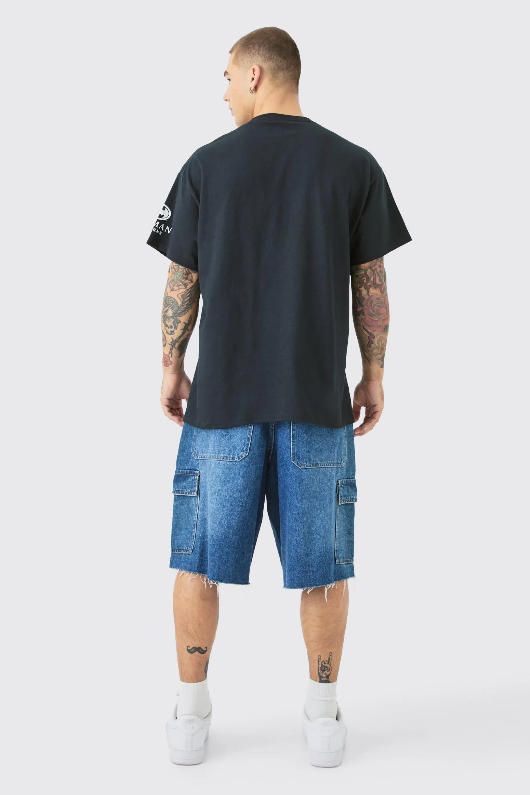 Oversized Batman Returns License T-shirt | BoohooMAN UK