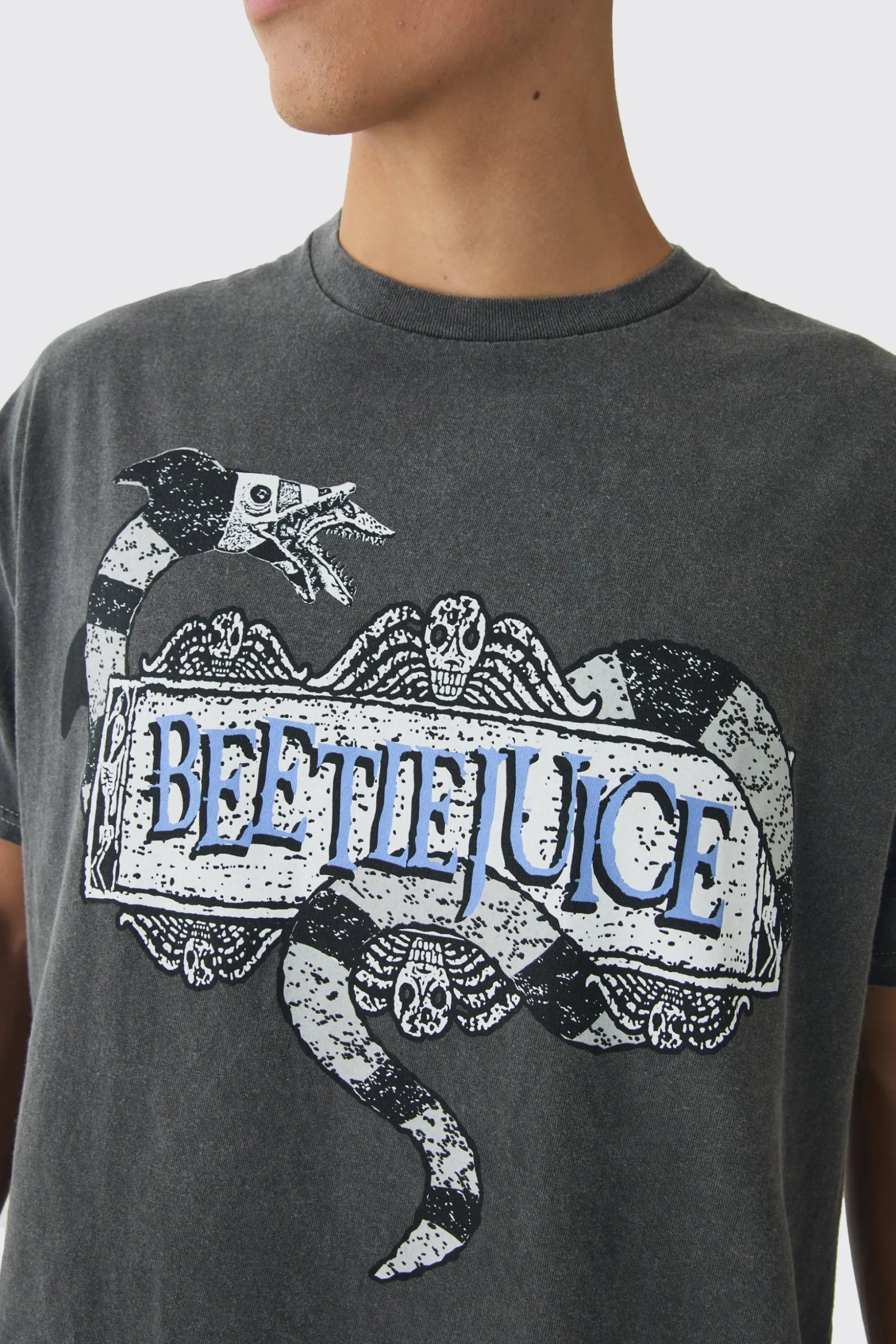 Oversized Beetlejuice Wash License Print T-Shirt | BoohooMAN UK