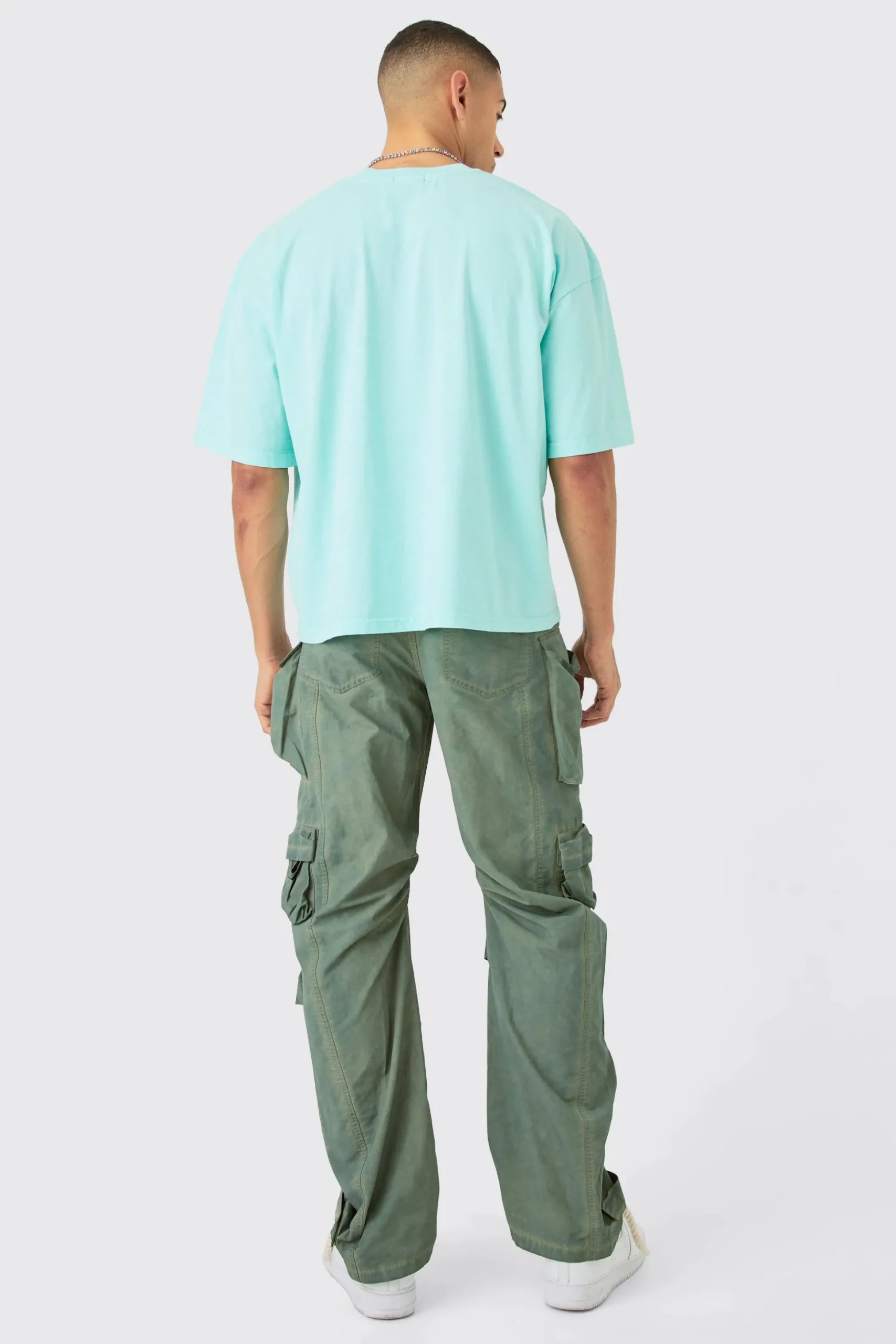 Oversized Boxy Acid Wash Heavyweight T-shirt | BoohooMAN UK