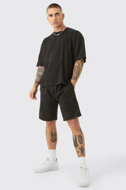 Oversized Boxy All Over Heart Applique T-shirt & Shorts Set | BoohooMAN UK