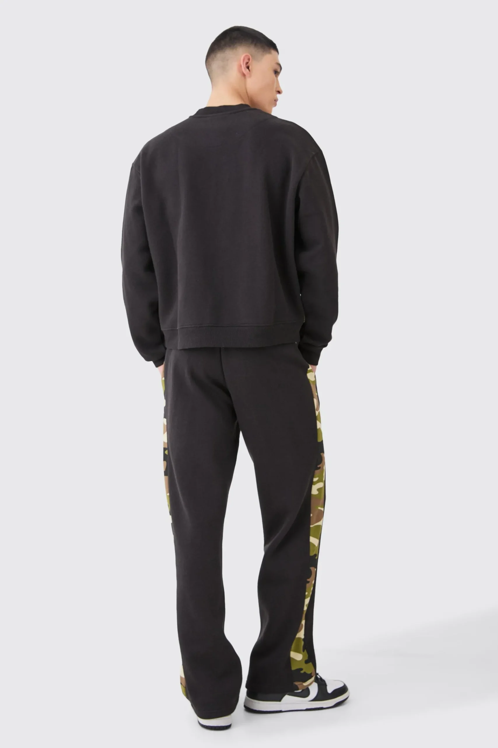 Oversized Boxy Extended Neck Camo Gusset Tracksuit | BoohooMAN UK