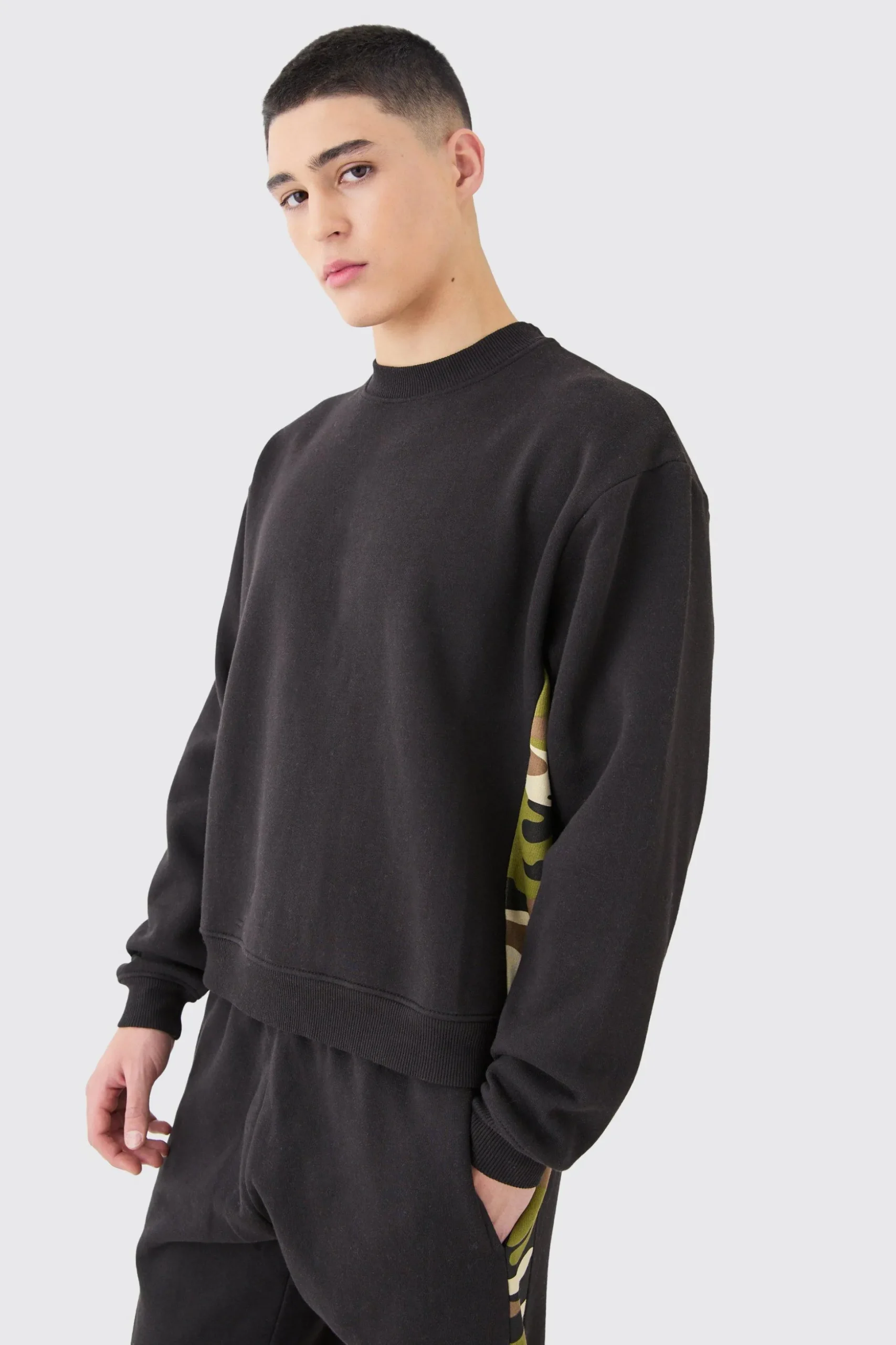 Oversized Boxy Extended Neck Camo Gusset Tracksuit | BoohooMAN UK