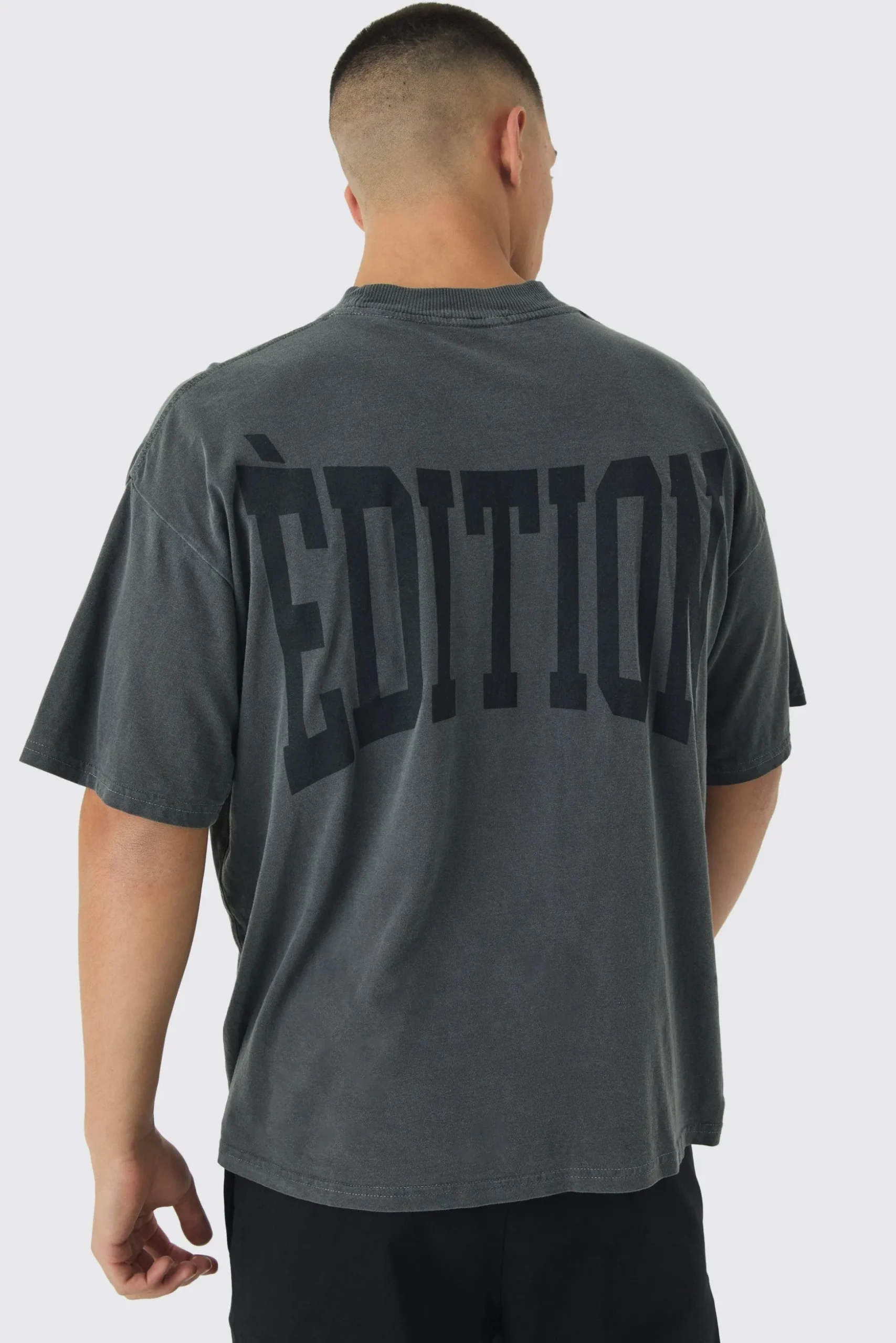Oversized Boxy Extended Neck Washed Printed T-Shirt | BoohooMAN UK