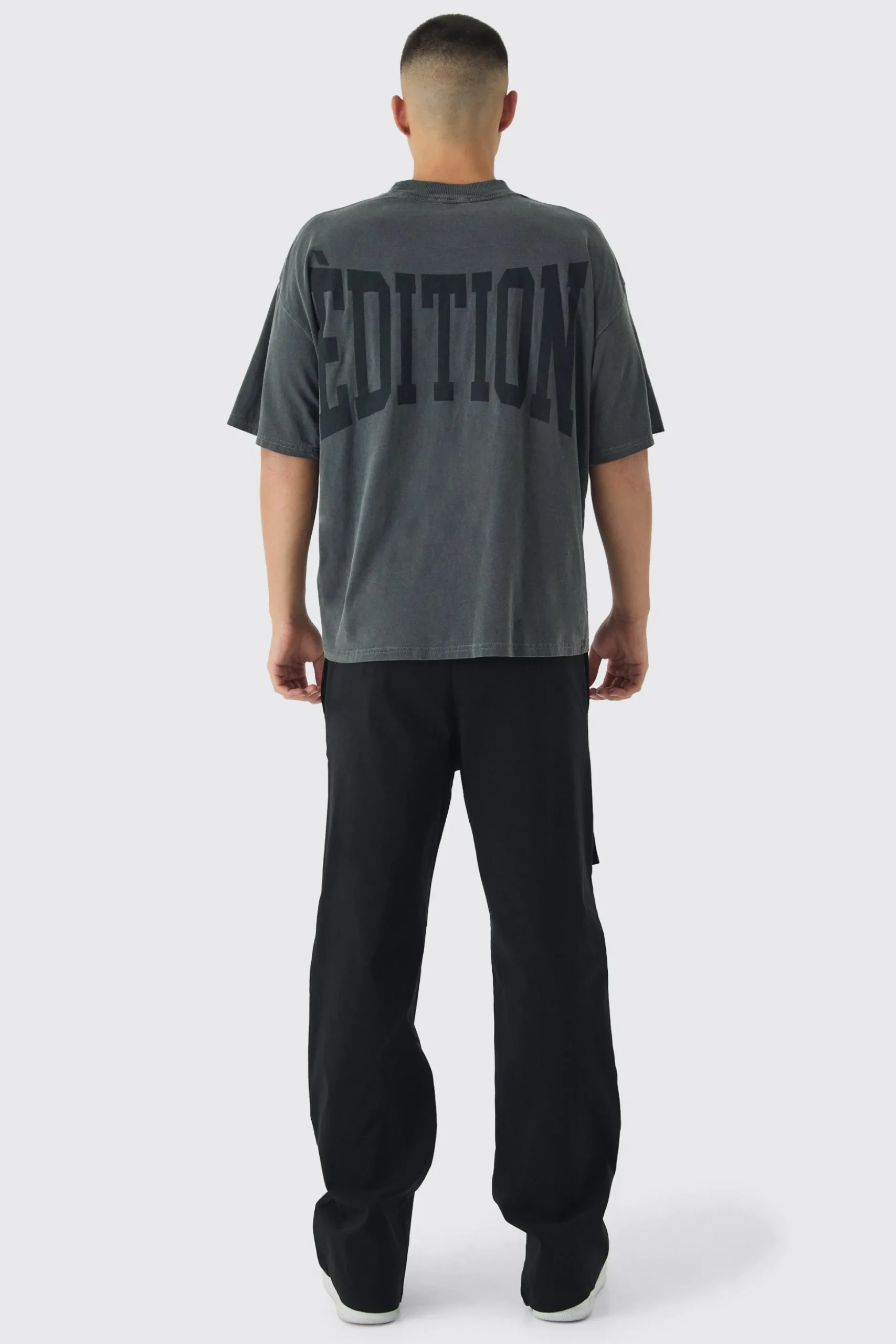 Oversized Boxy Extended Neck Washed Printed T-Shirt | BoohooMAN UK