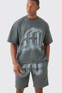 Oversized Boxy Graffiti Spray Graphic T-shirt Set | BoohooMAN UK