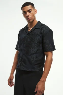 Oversized Boxy Revere Applique Shirt In Black | BoohooMAN UK
