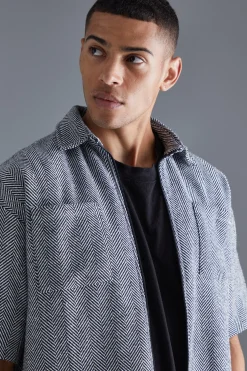 Oversized Boxy Short Sleeve Jacquard Shirt | BoohooMAN UK