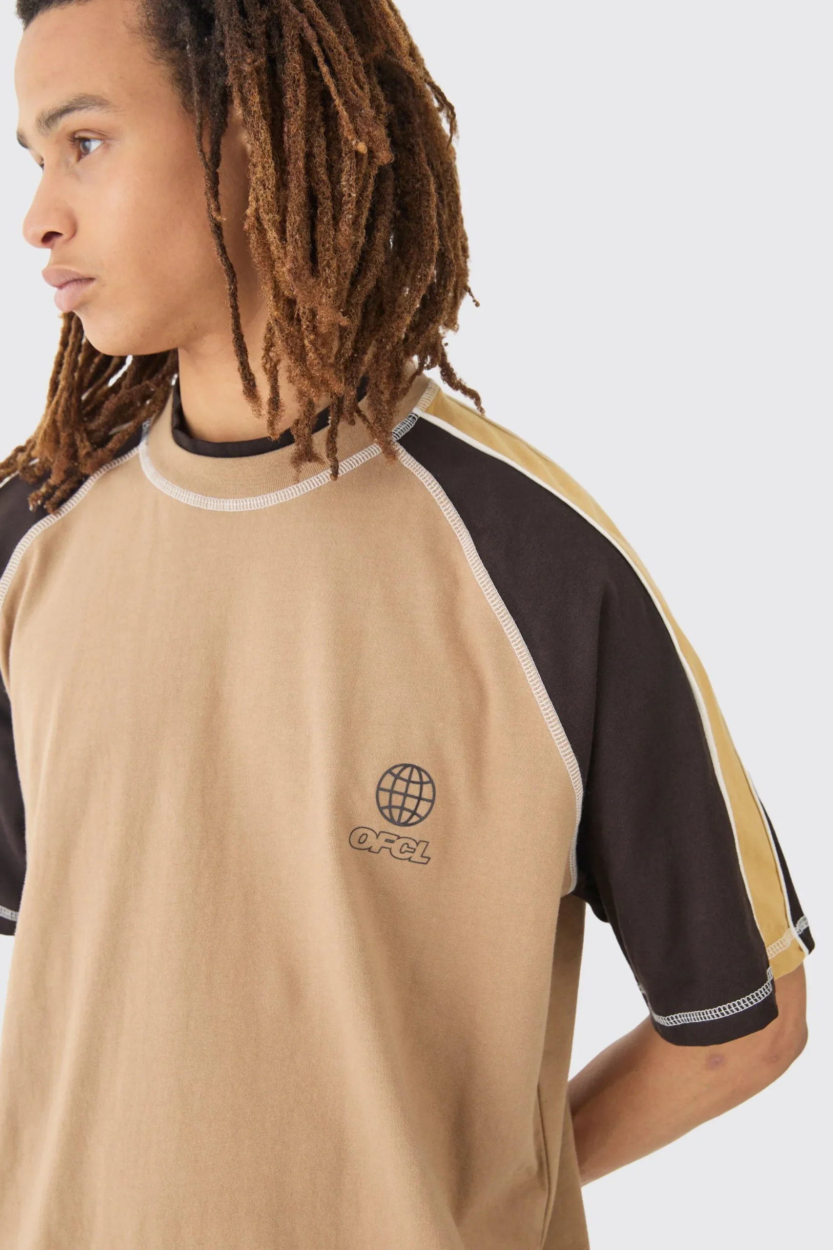Oversized Carded Heavyweight Panelled Ofcl T-shirt | BoohooMAN UK