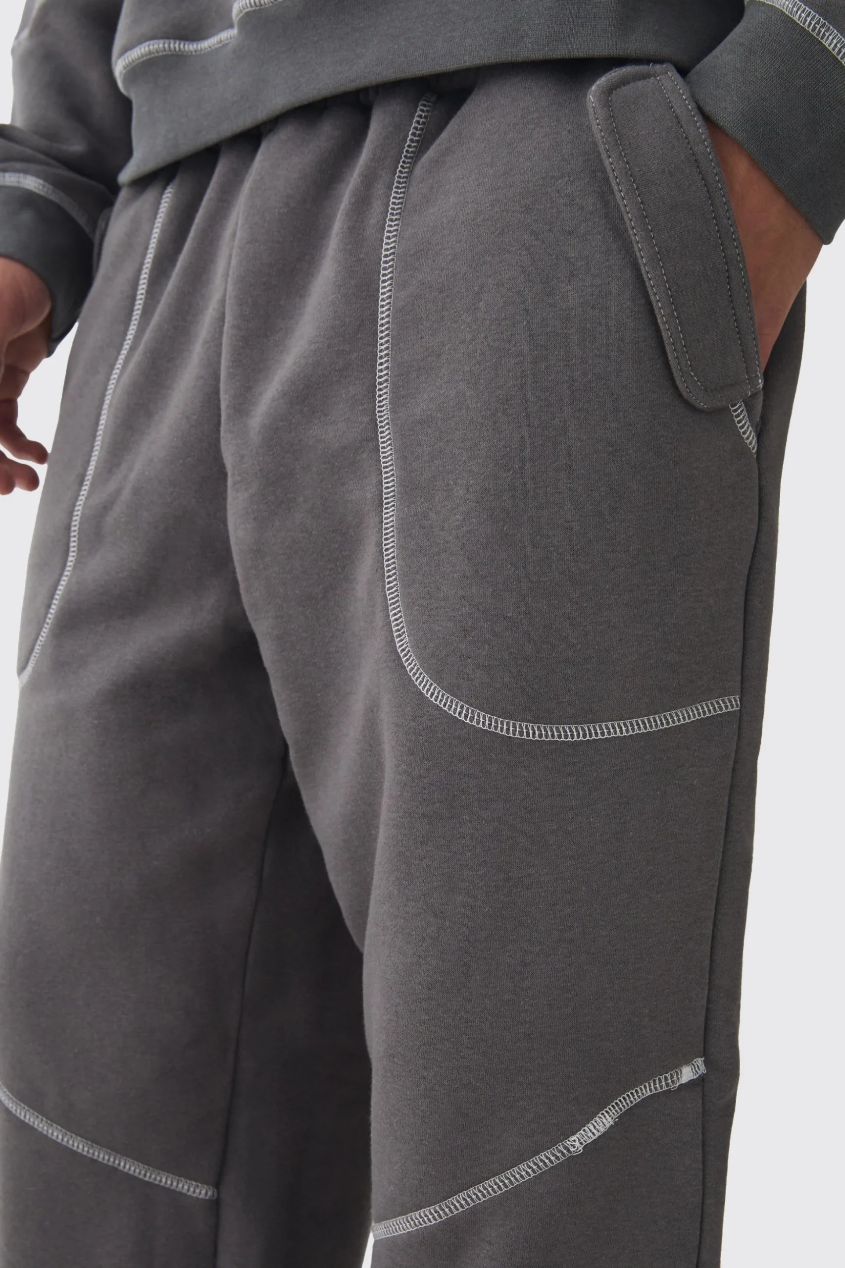 Oversized Contrast Stitch Seam Detail Jogger | BoohooMAN UK